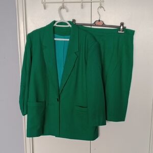 Vintage Pit To Pit 23.Green Blazer and Skirt Set